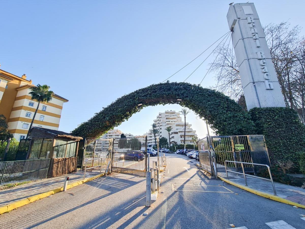 Benalmadena Benalbeach Parking Privado Exterior foto