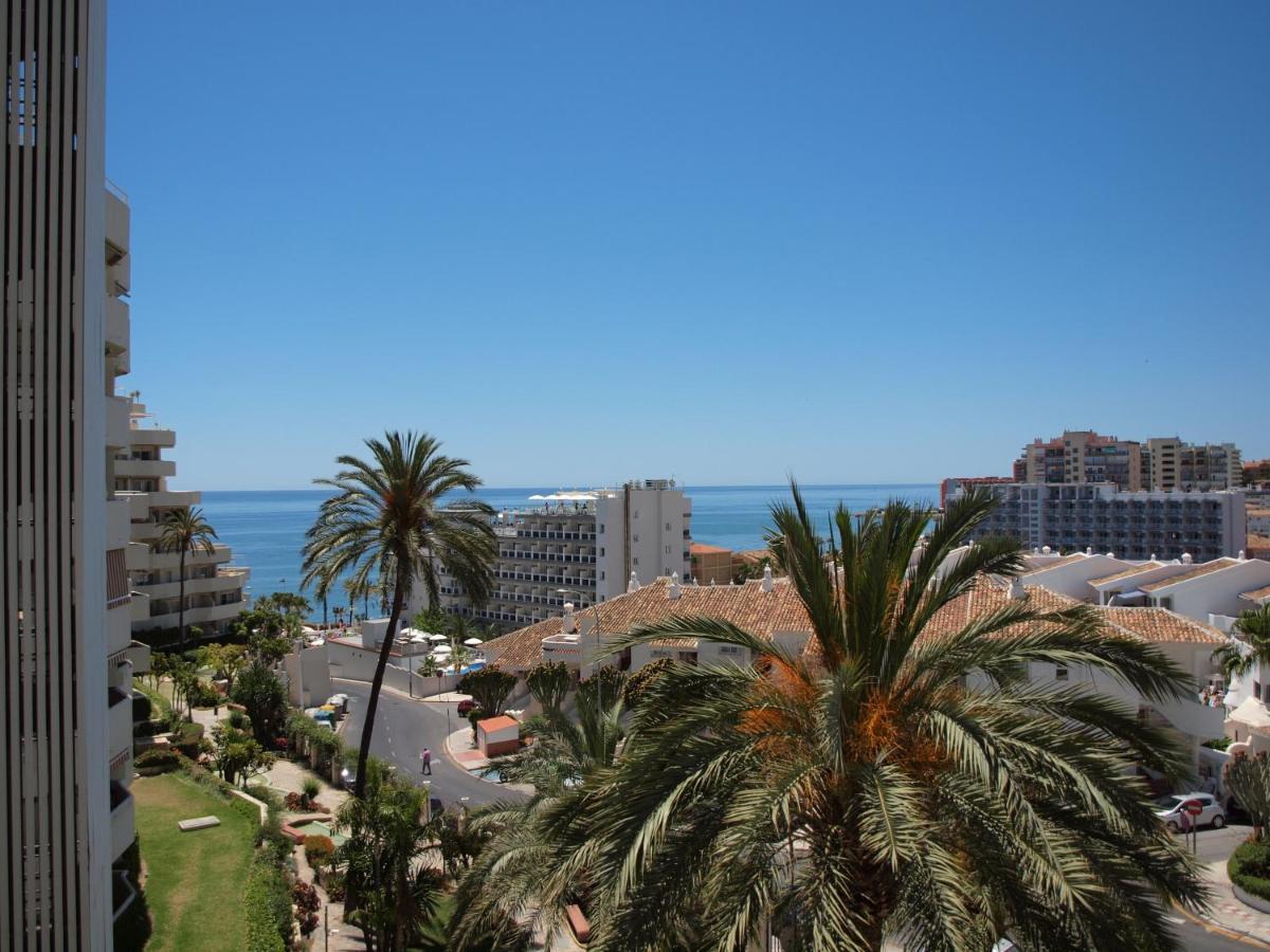 Benalmadena Benalbeach Parking Privado Exterior foto