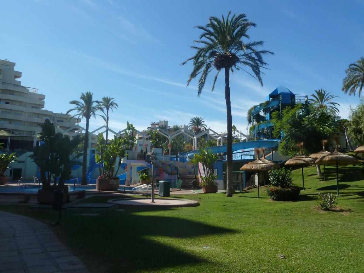 Benalmadena Benalbeach Parking Privado Exterior foto